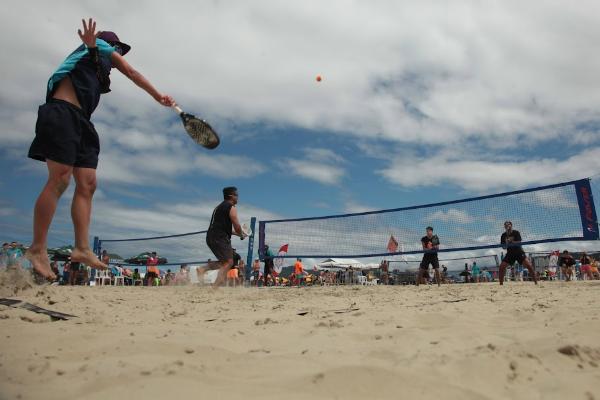 Câmara Legislativa realiza sessão solene em homenagem ao Beach Tennis e ao Tênis