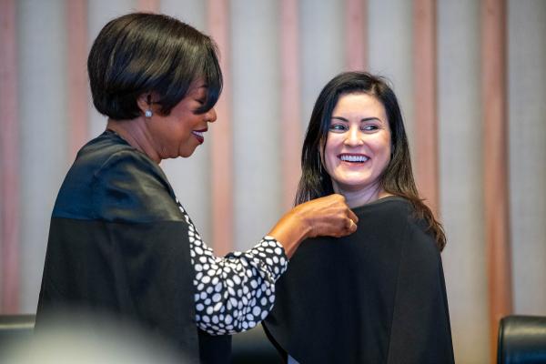 CLDF concede título de Cidadã Honorária de Brasília a Simone de Souza Guimarães