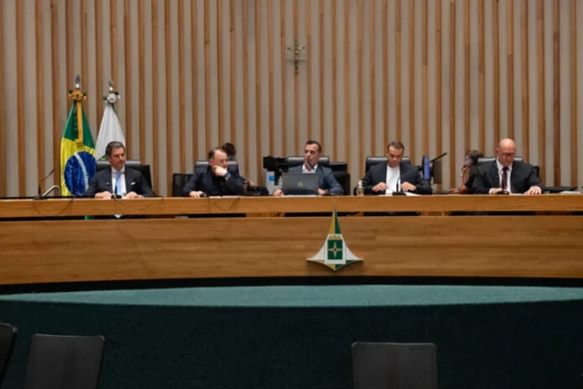 CLDF homenageia profissionais de Educação Física e reforça debate sobre valorização da categoria